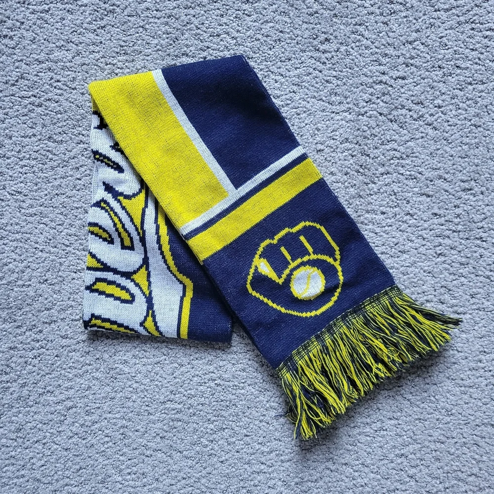 MLB Genuine Merchandise Milwaukee Brewers Acrylic Knit Winter Scarf